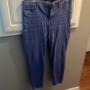 Belk blue jeans very stretchy